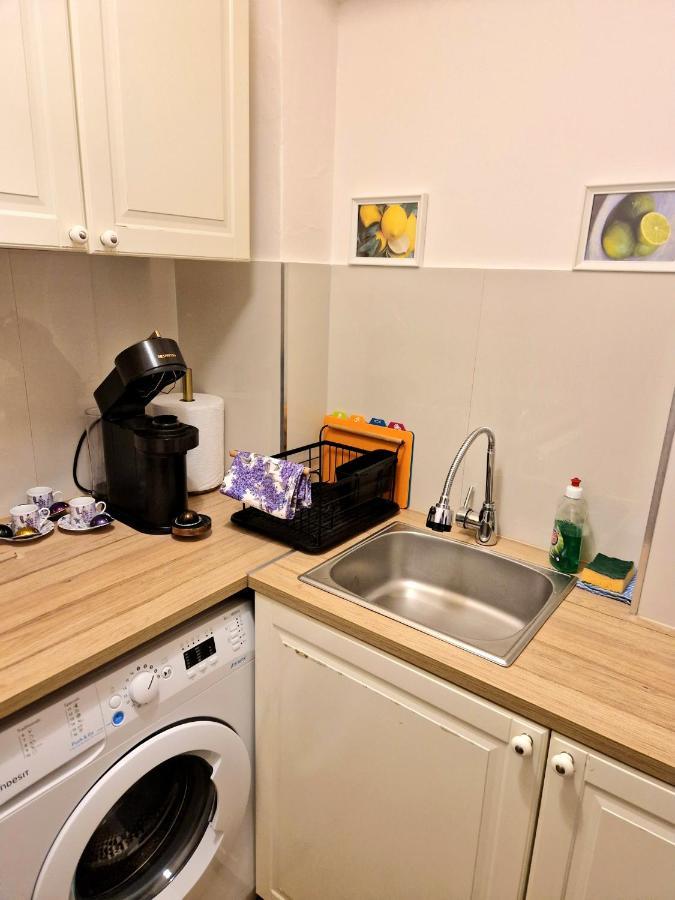 Apartamento Sara -Mikolajska - Rynek - Netflix Hydromassage Cracovia Exterior foto