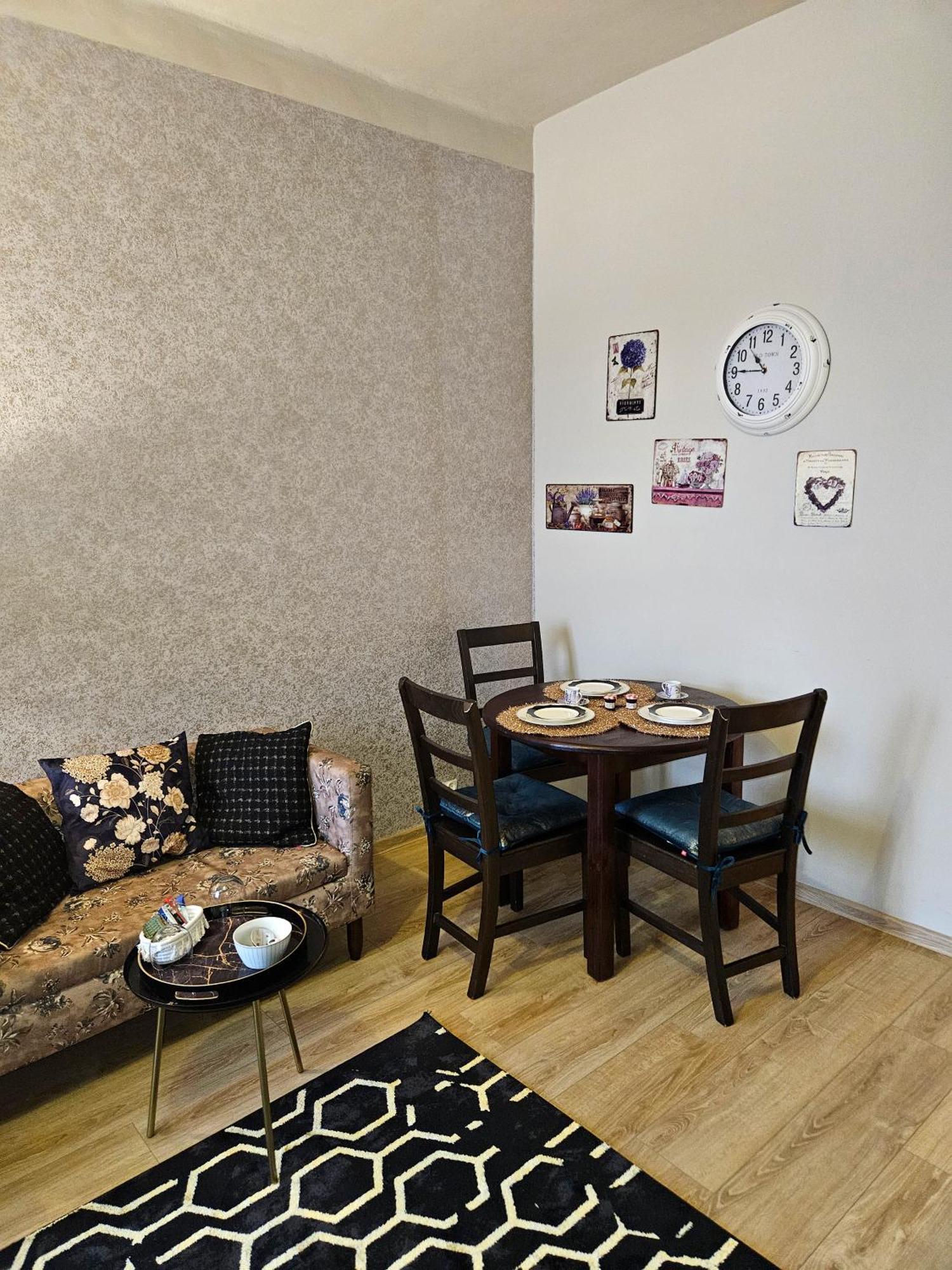 Apartamento Sara -Mikolajska - Rynek - Netflix Hydromassage Cracovia Exterior foto