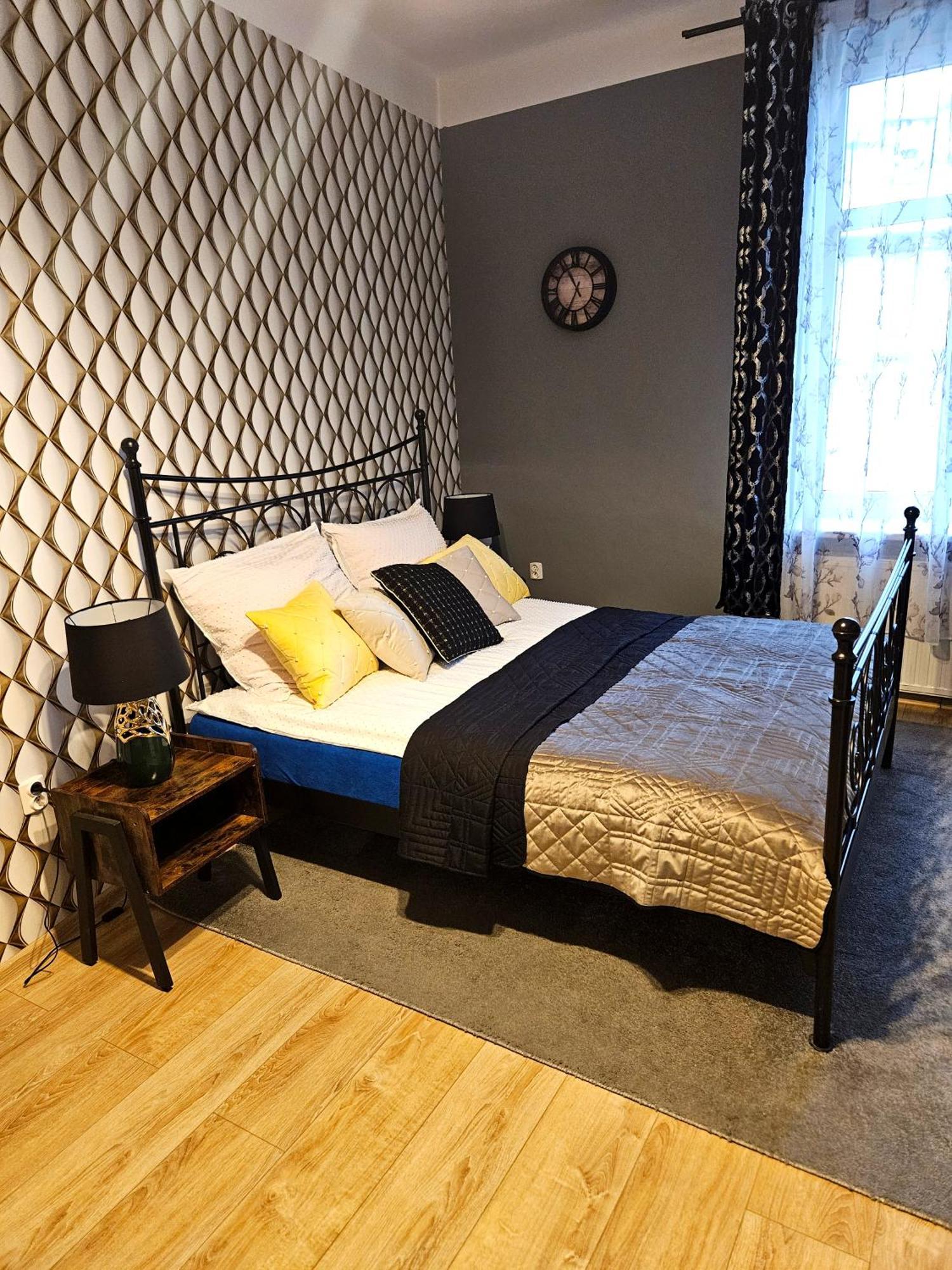 Apartamento Sara -Mikolajska - Rynek - Netflix Hydromassage Cracovia Exterior foto