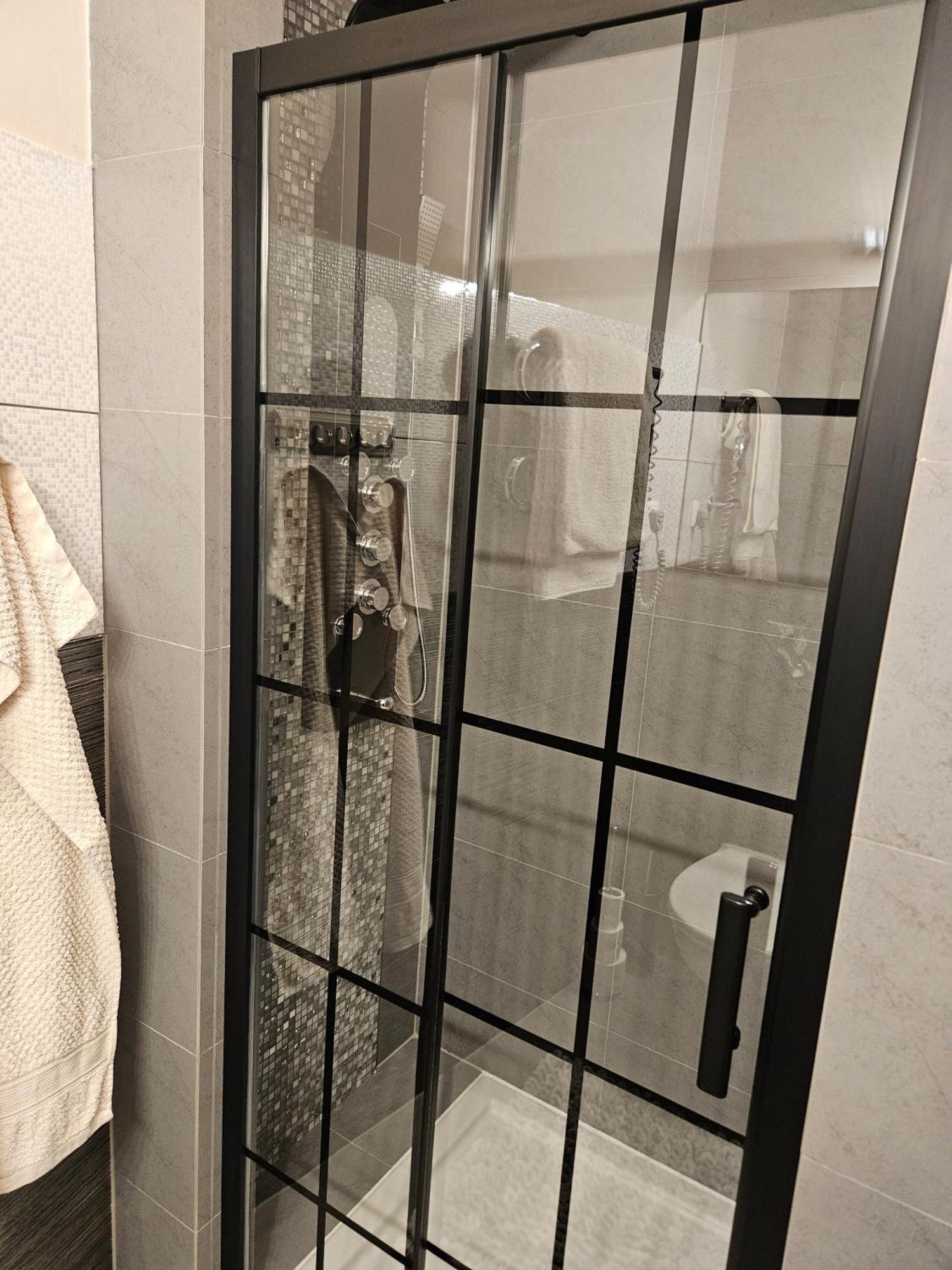 Apartamento Sara -Mikolajska - Rynek - Netflix Hydromassage Cracovia Exterior foto