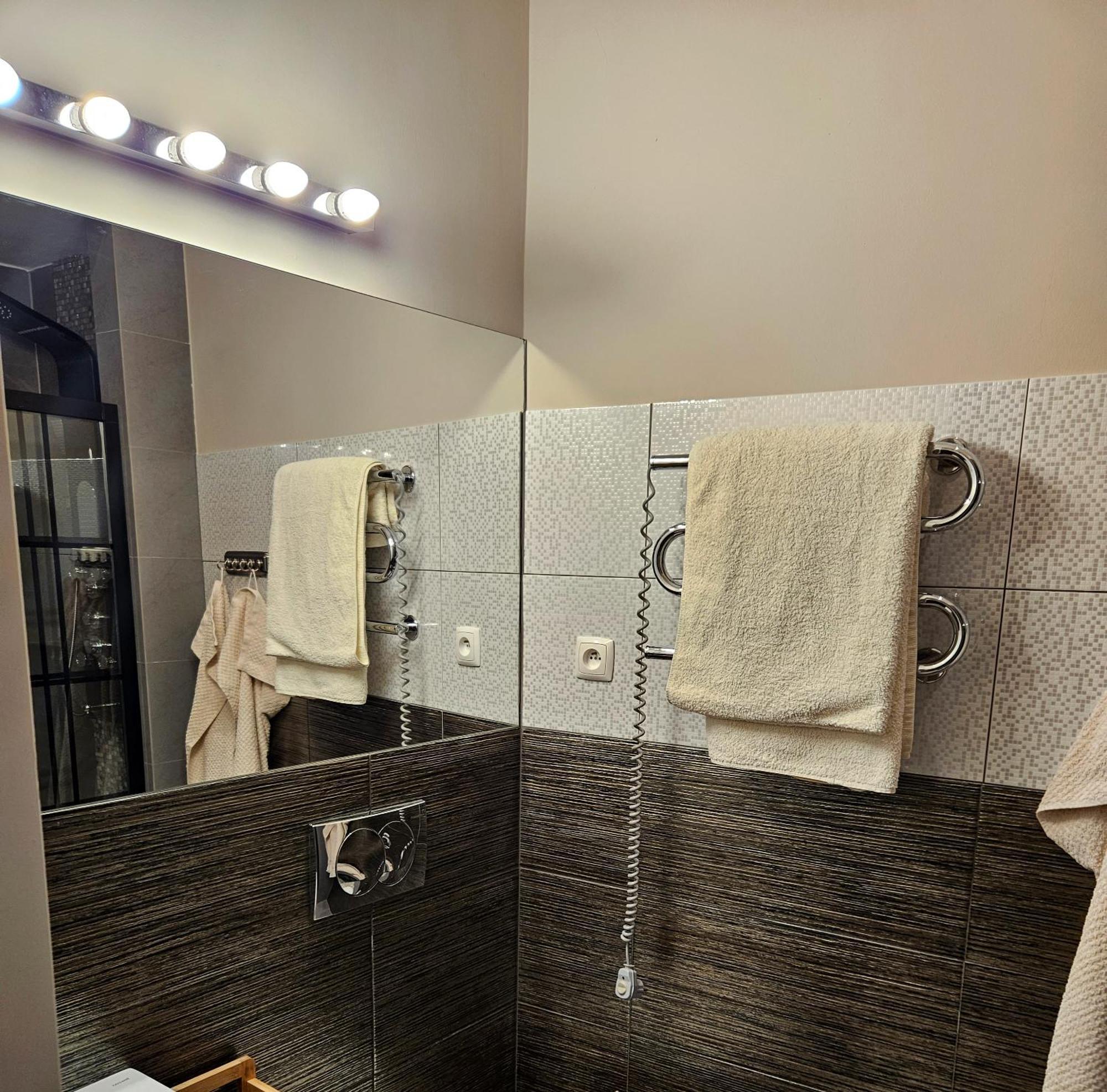 Apartamento Sara -Mikolajska - Rynek - Netflix Hydromassage Cracovia Exterior foto